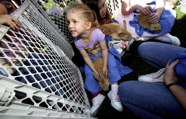 Tucson assisted-living center reaches out with Easter Festival